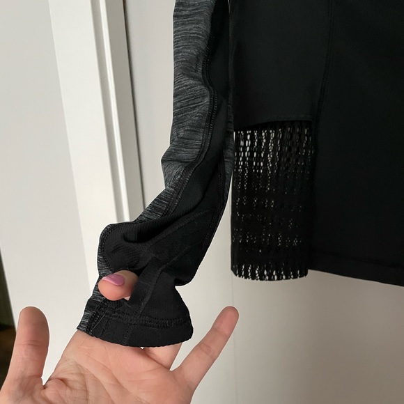 NWOT lululemon running jacket half-zip - Picture 4 of 4